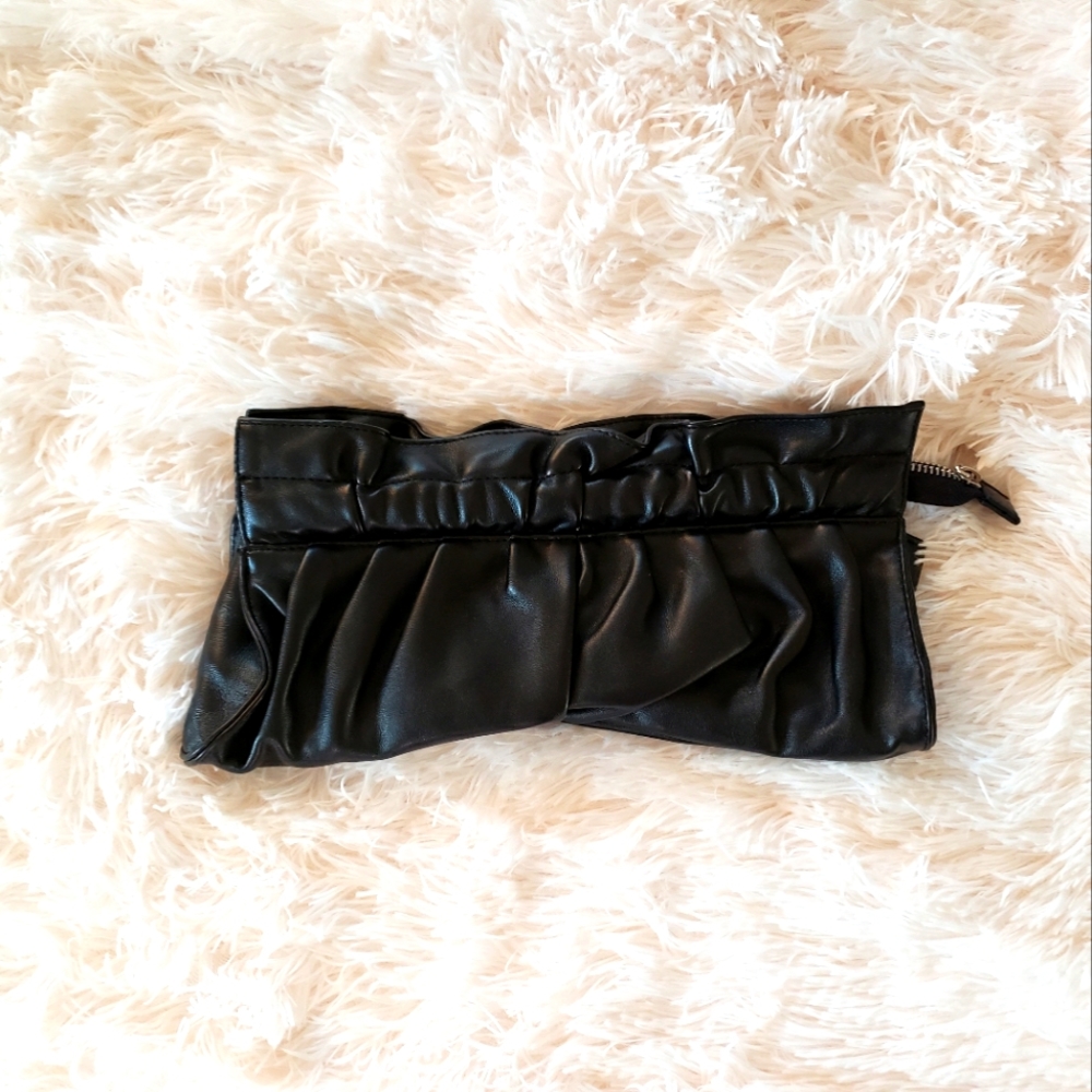 Express clutch with zebra print inside